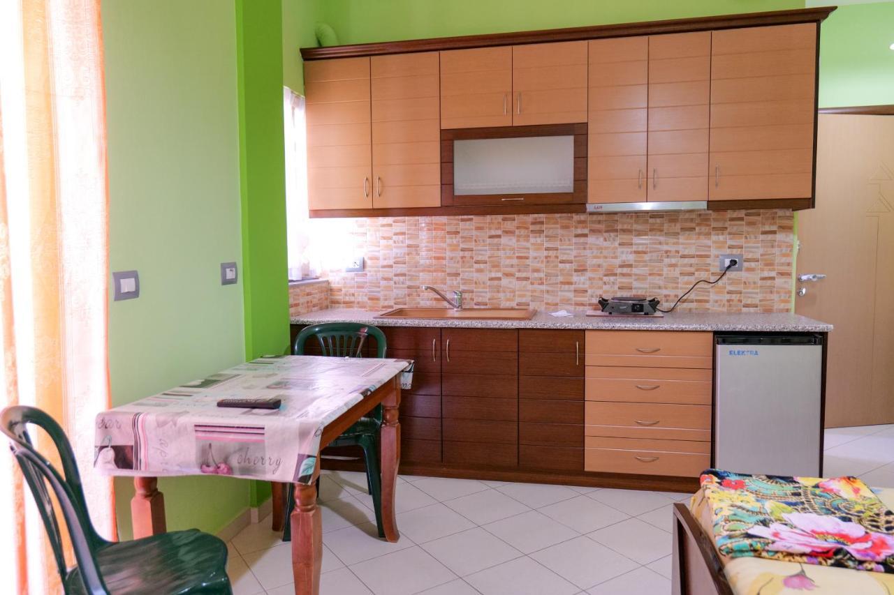Vila Lida Sarandë Exteriör bild