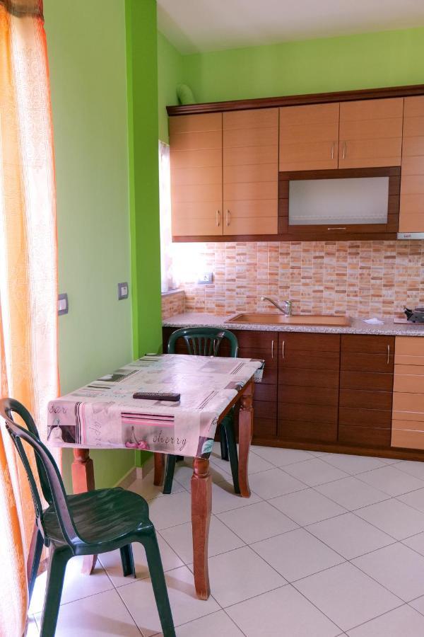 Vila Lida Sarandë Exteriör bild