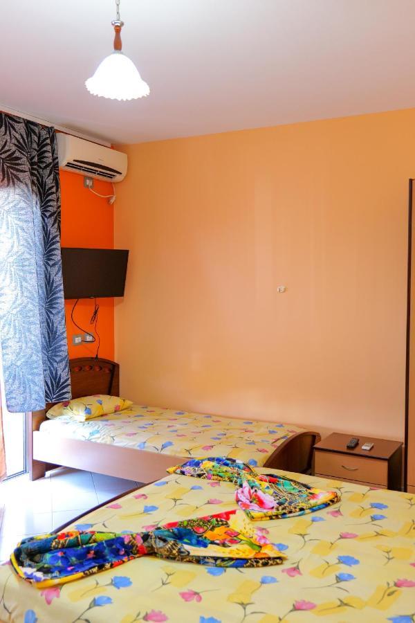 Vila Lida Sarandë Exteriör bild