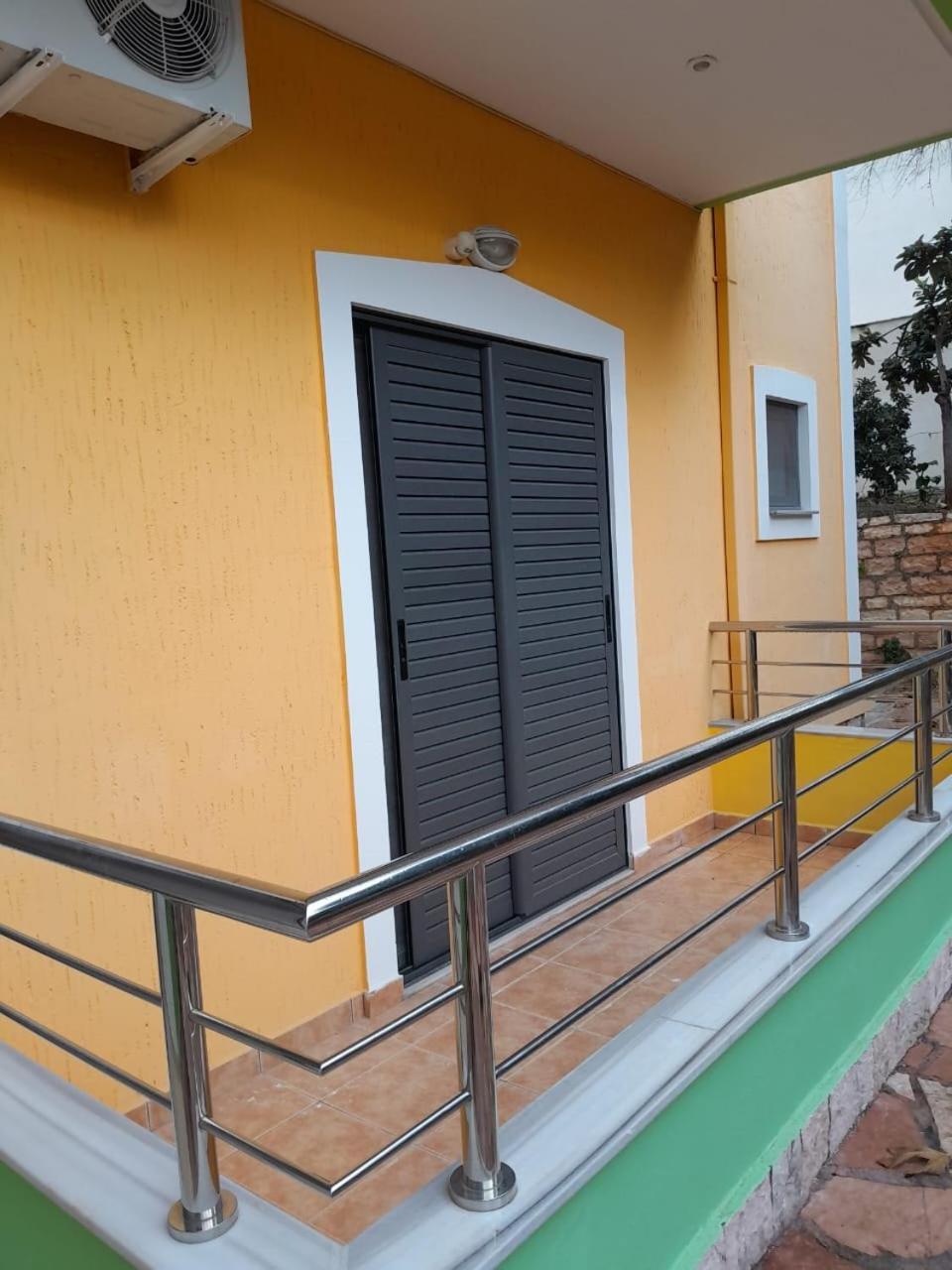 Vila Lida Sarandë Exteriör bild